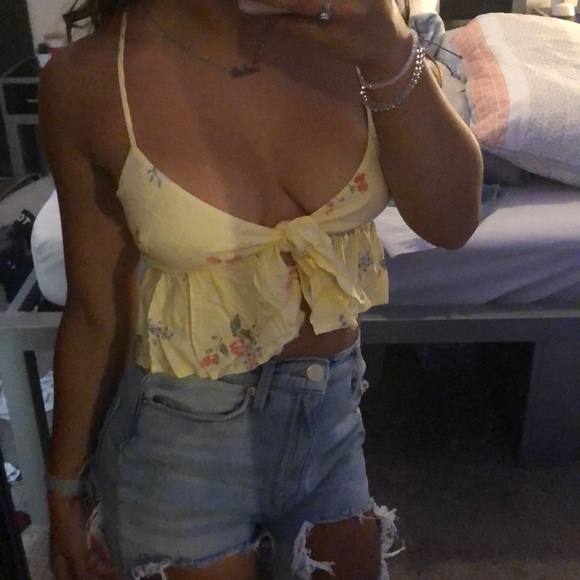 Baby Yellow Forever 21 Crop top - Picture 2 of 3